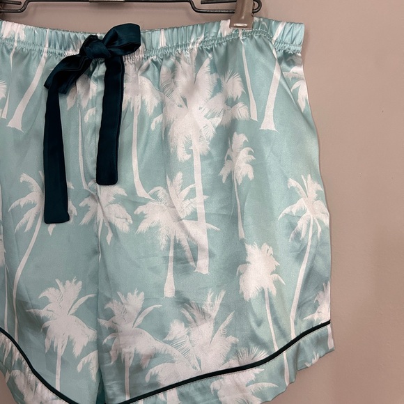 Kirklands Light Blue Palm Print Pajama Set for wedding - Picture 5 of 6